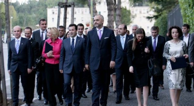 Sondazhi/ Shqiptarët të zhgënjyer nga qeverisja e Edi Ramës