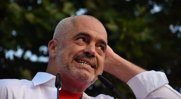 Edi Rama rikthehet në zyrë, zbulohen detaje nga pushimet e tij