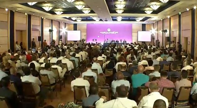 LIVE/ Rama mbërrin 20 minuta me vonesë në Asamblenë e PS (VIDEO)