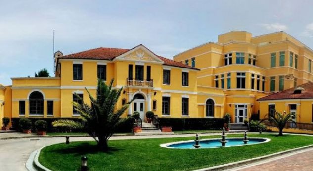 Ambasada e SHBA-ve kërkon ndihmën e qytetarëve shqiptarë