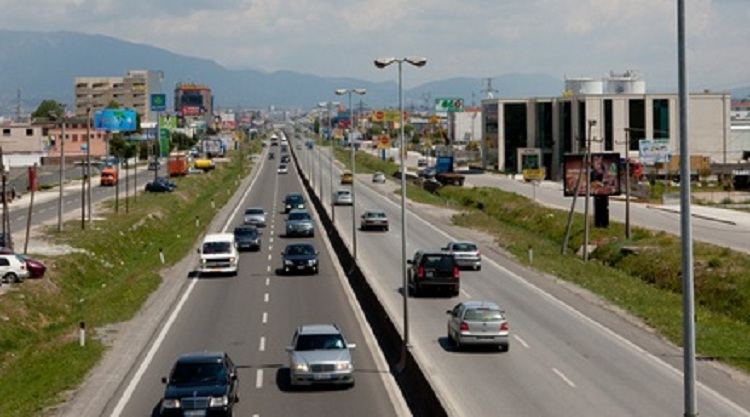 Vetëm tiranasit e durrsakët po “punojnë” në këtë vend!