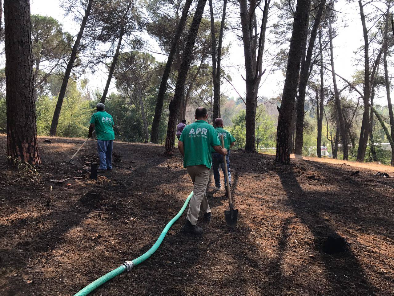 Hedh cigaren e ndezur, e pëson keq 53-vjeçari