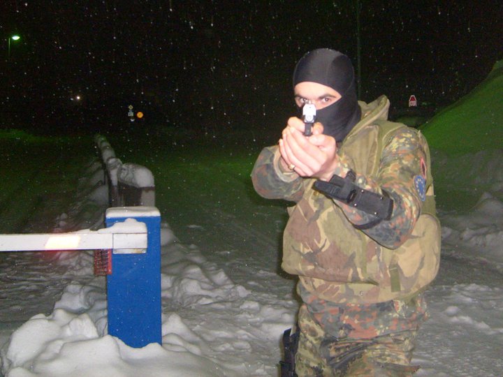 Plumb në kokë 21-vjeçarit për një celular, ky është autori (FOTO)