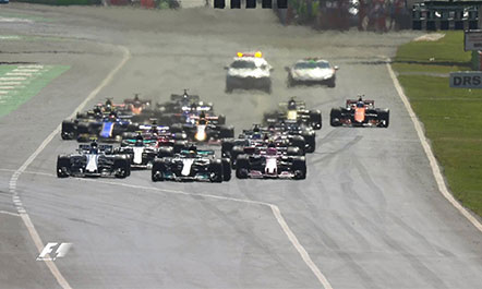 F1, Hamilton e Mercedes fitojnë në shtëpinë e Ferrarit