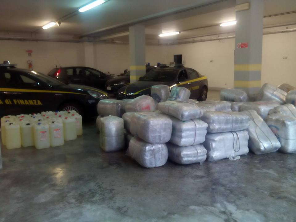 Kapen 2.3 tonë drogë, policia: Arrestohet pritësi shqiptar, trafikantët zhduken