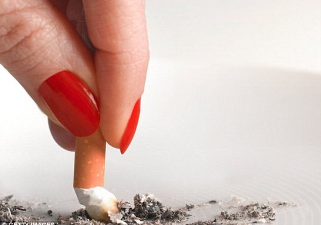 Studimi: Kirurgjia plastike ndihmon njerëzit të lënë duhanin