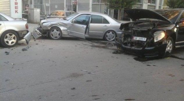 Aksident i rëndë, plagosen 3 persona