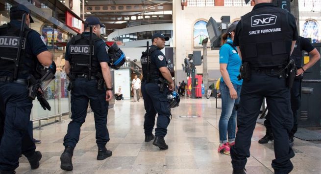 Akt terrorist në Francë, sulmohen katër turistë amerikanë me acid