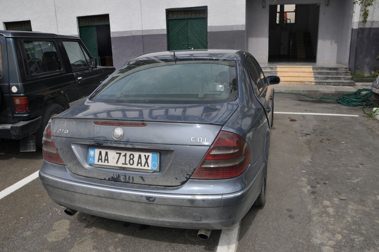 Ndalohet i riu dhe mikesha e tij me 13 kg kanabis (FOTO)