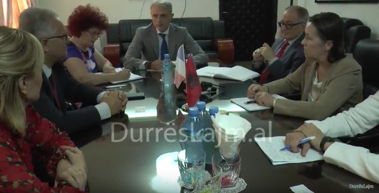 Durrës/ Prefekti Jani, ambasadores franceze: Hapa konkretë që emigracioni ilegal të minimizohet (VIDEO)