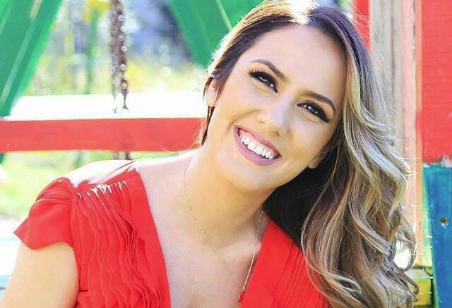 Arbana Osmani tregon historinë e jetës së saj