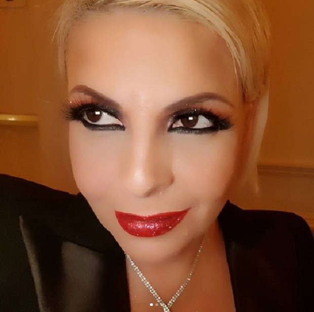 E akuzuan se &#8220;llangoset&#8221; shumë, këngëtarja poston foto pa make-up