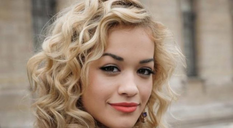 Rita Ora gjen sozinë e saj (FOTO)