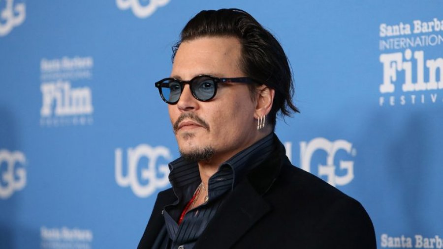 Johnny Depp, i mbytur me borxhe