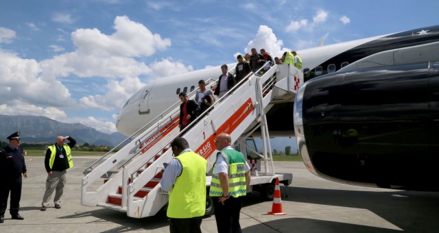 Mbi 50 azilkërkues shqiptar dëbohen nga Franca