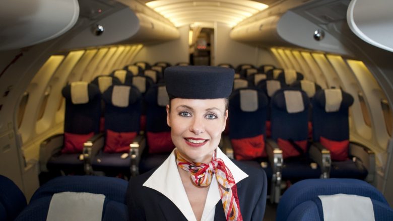 Pesë gjërat që janë falas në aeroplan, por të cilat ju ndoshta nuk i dini