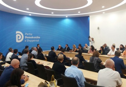 Deputeti demokrat i Durrësit komandohet nënkryetar parlamenti