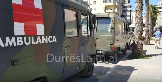 VIDEO/ Ja Durrësi  i ‘blinduar’ për ushtarakët e NATO-s, as ‘zogjtë nuk u lejuan të fluturonin’
