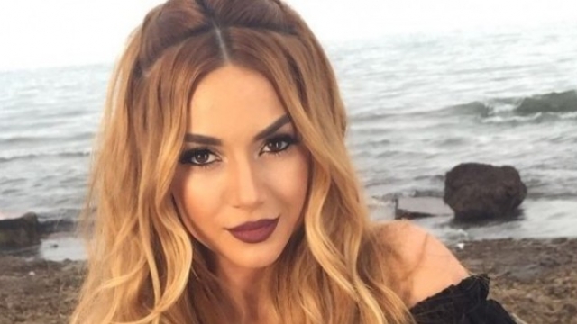 Elvana Gjata poston “Forever is over” në Instagram, këngëtarja me famë botërore ‘çmendet’ pas saj [FOTO]