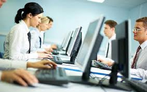 Qeveria “Rama 2” propozon orarin e ri për punën në administratë