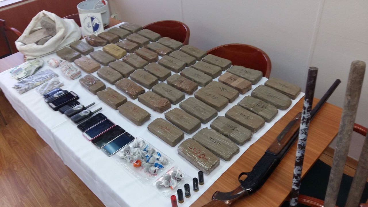 Zbulohet laboratori i heroinës, në pranga 3 shqiptarë dhe 2 grekë