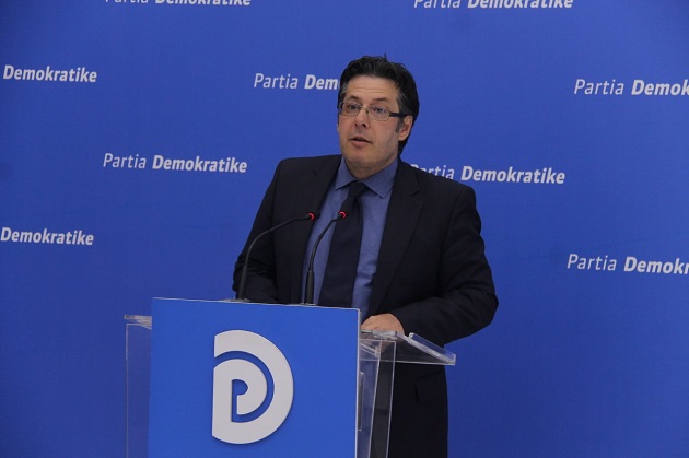 Paloka kundër fraksioneve në PD: Dorën e bashkëpunimit e marrin si dobësi