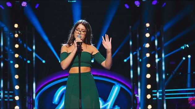 Shqiptarja shkëlqen në konkursin muzikor, “Idol 2017” në Suedi (VIDEO)