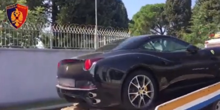 VIDEO/ Trafikantit të drogës i sekuestrohen “Ferrari” e “Porsche” me vlerë 300 mijë euro