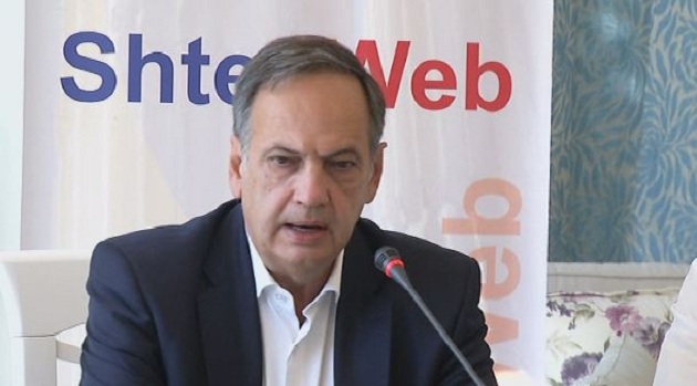 Fleckenstein tregon kur do të çelen negociatat me BE-në