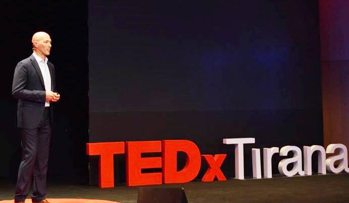 Prokurori shqiptaro-amerikan: Jam i turpëruar nga drejtësia në Shqipëri, nuk ka ndershmëri!