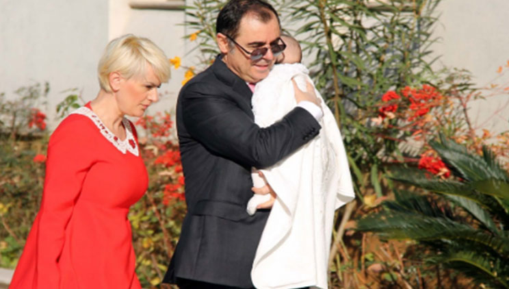 Ilva Tare publikon foton e parë të djalit (FOTO)