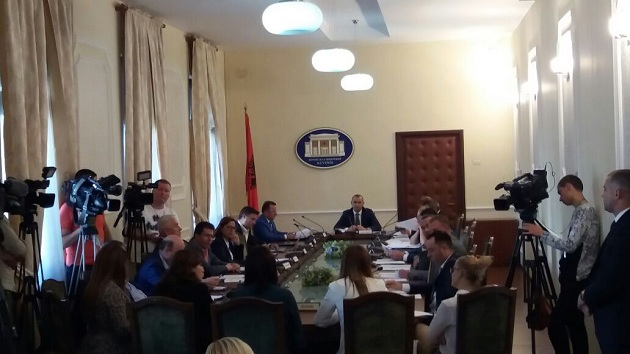 Debat tek “Ligjet” për Vettingun. Kuvendi shkurton strukturën, PD kundër