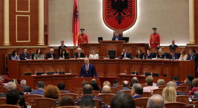 Sot sërish Kuvend, ja ç’pritet të ndodhë