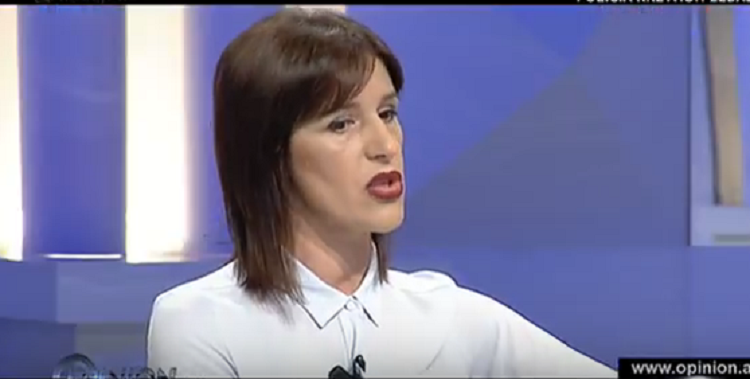 Deklarata e fortë e gazetares: Dy banda me mbështetje politike kontrollojnë qytetin e Elbasanit