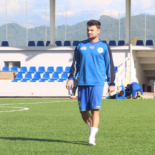 Teuta, Lena: Ëndërrojmë titullin