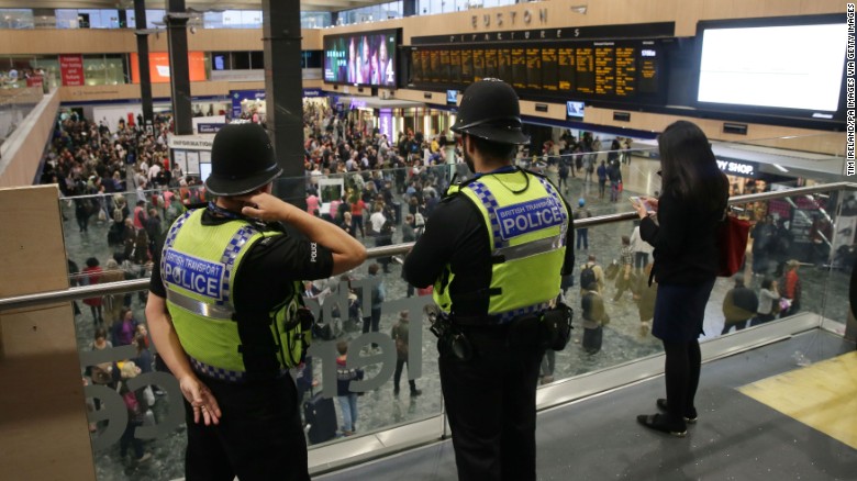 Arrestohet i dyshuari i dytë për sulmin me bombë në metronë e Londrës