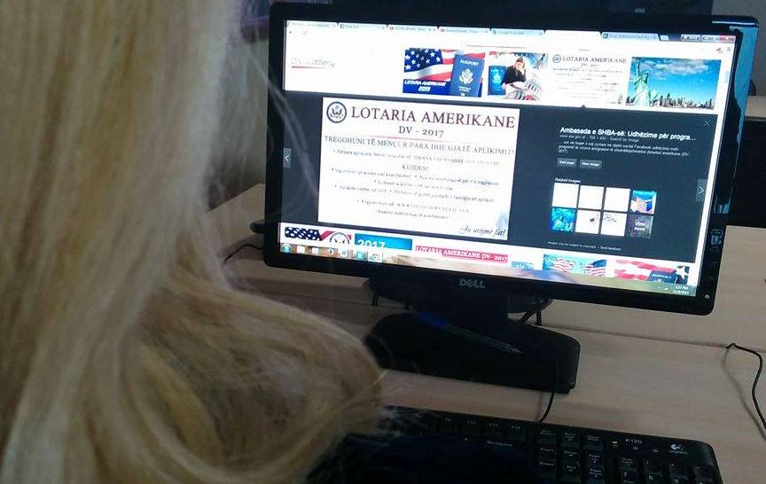 SHBA ‘hap dyert’ për shqiptarët për punësim të përkohshëm