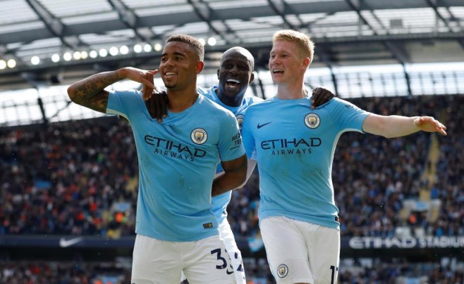 Manchester City turpëron Liverpoolin