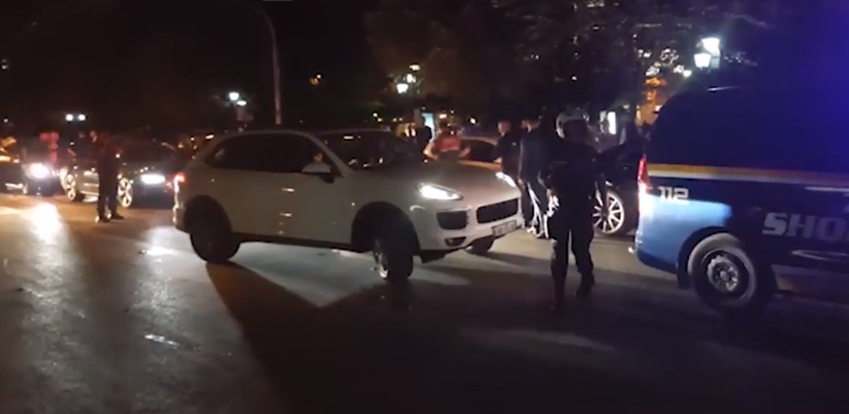 ‘Audi’ thyen postbllokun, shoqërohet në polici biznesmeni