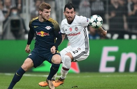 Sulmuesit iu morën mendtë prej tifozëve!