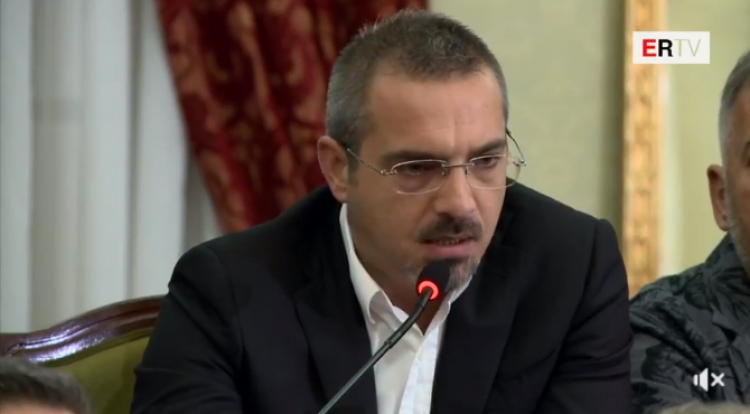 Vettingu, Tahiri kundër Ramës dhe Ahmetaj