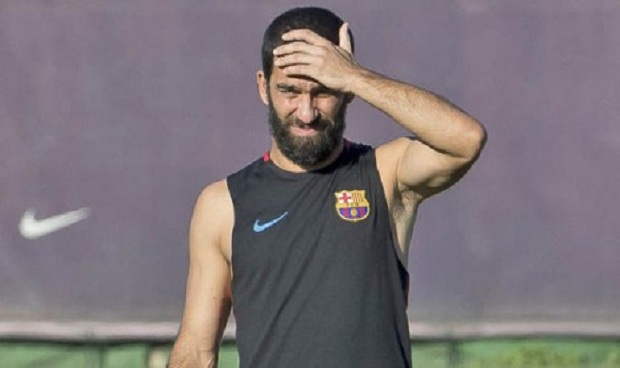Te Barcelona ishte i tepërt, Arda Turan huazohet në kampionatin turk