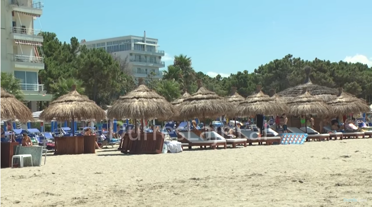 Zgjatet me një muaj sezoni turistik në Durrës (VIDEO)