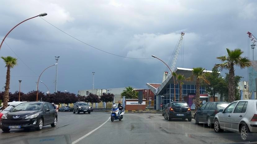 Shira dhe ulje temperaturash, parashikimi i motit për sot