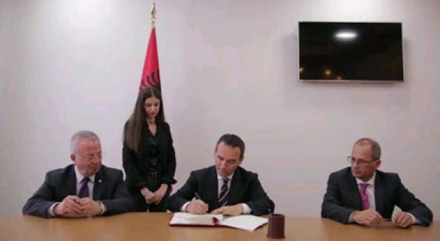 Qeveria marrëveshje me universitetet