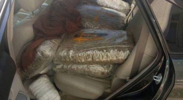 Shqiptari braktis mjetin me drogë, arrestohet nga policia