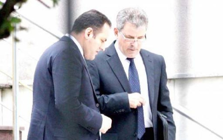 Kreu i SHISH zbarkon në zyrën e Llallës, 1 orë takim kokë më kokë