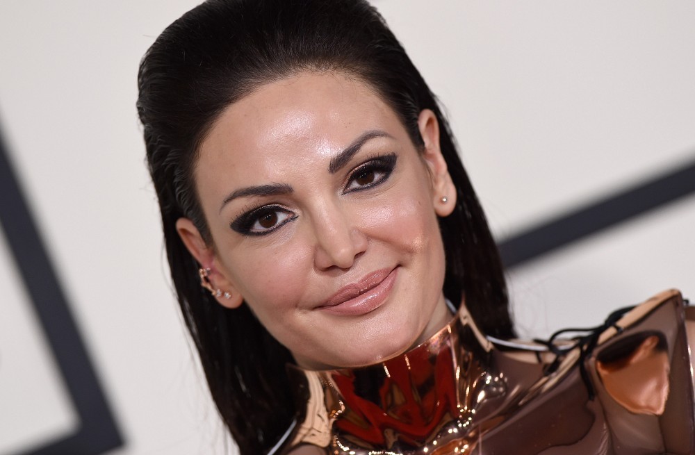 VIDEO/ “Më kopjojnë stilin’! Bleona akuzon divat Jennifer Lopez, Rihanna, Nicki Minaj…