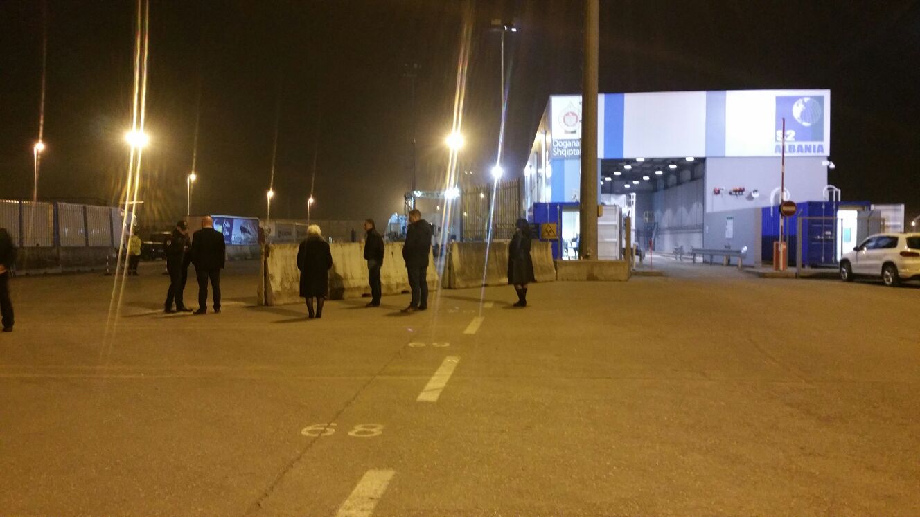 Skaneri italian 10 vjet më i vjetër kap drogën, kurse skaneri në Portin e Durrësit…