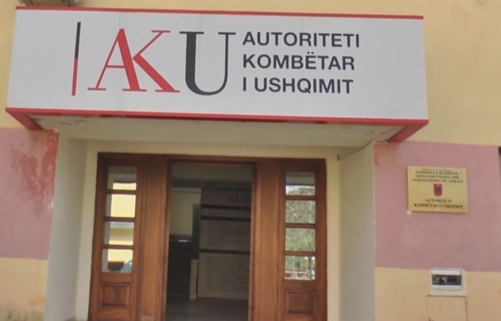 Shkarkime në 500 institucione, furtuna nis në AKU dhe drejtoritë e rrugëve